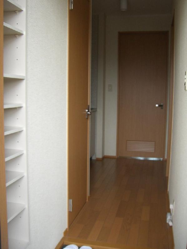 101玄関から通路