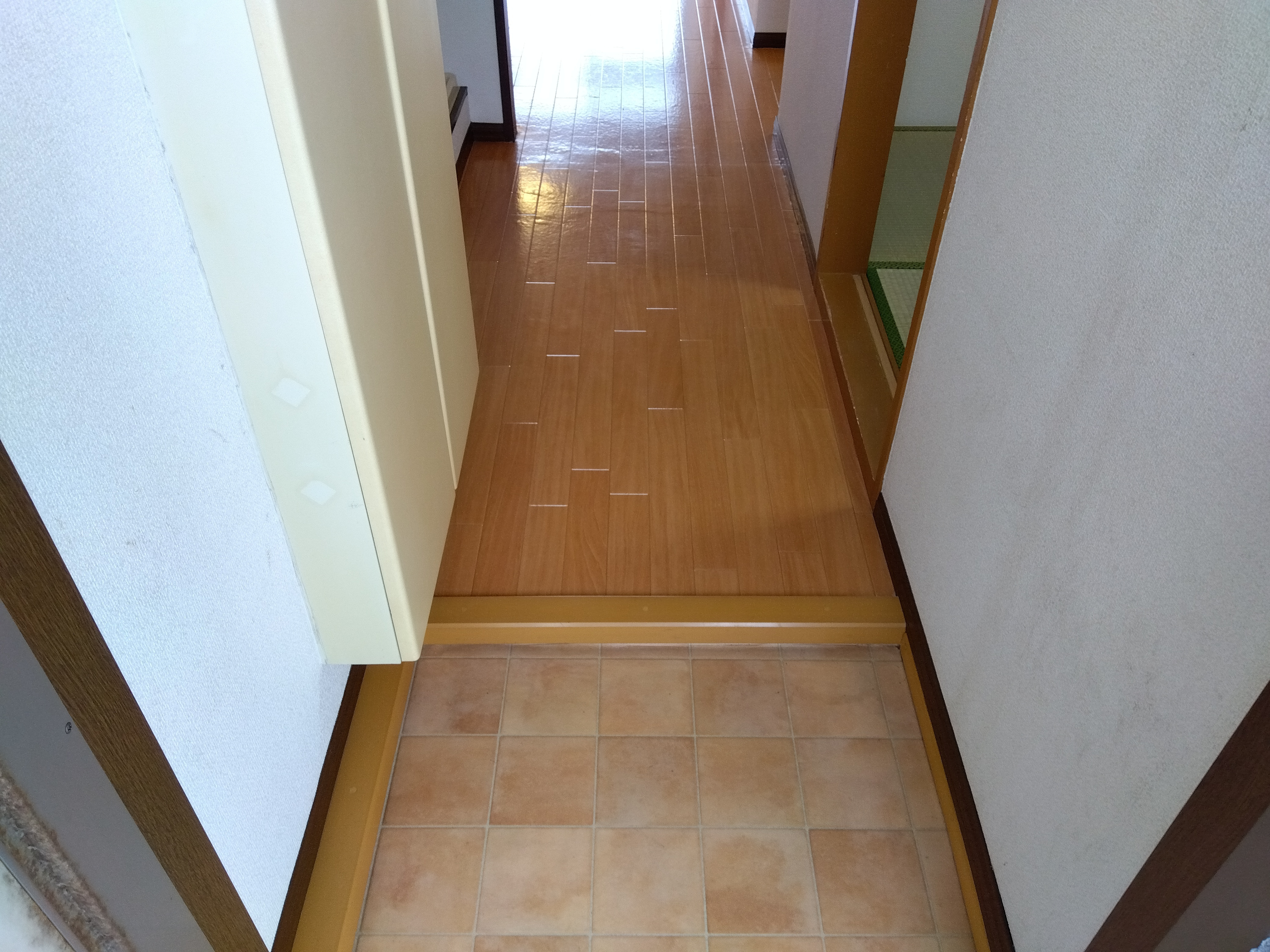 メントモアCの玄関