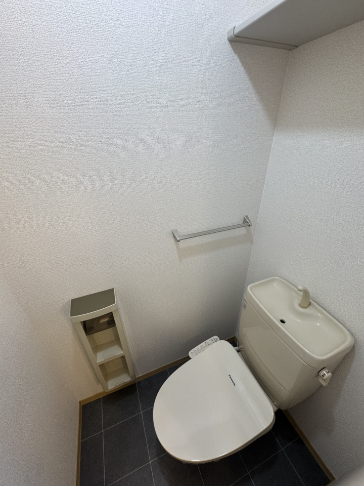 クレセオ ヴェントーのトイレ