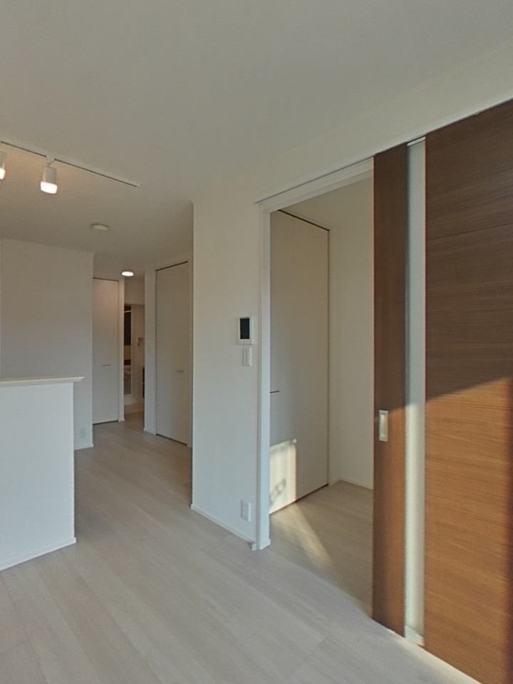 ルリアン縁のリビング