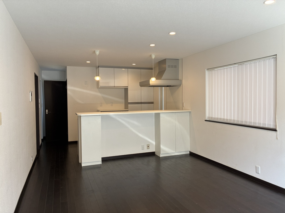 鹿谷町貸家の画像