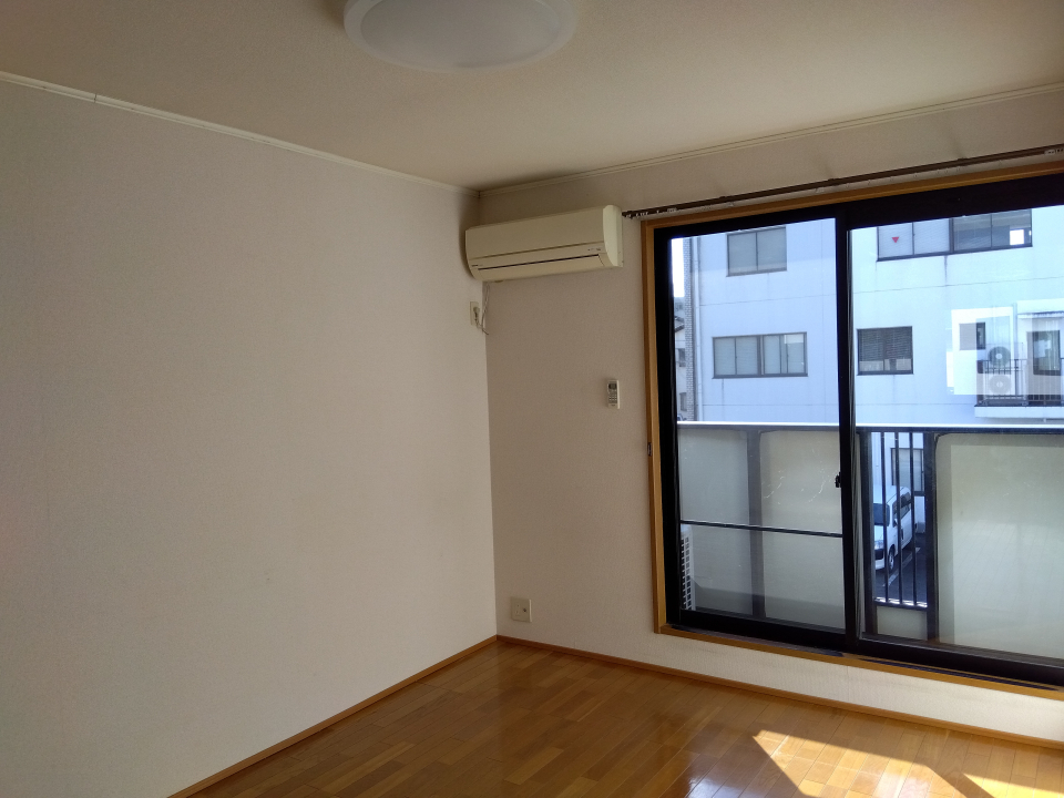 大岩B4のリビング