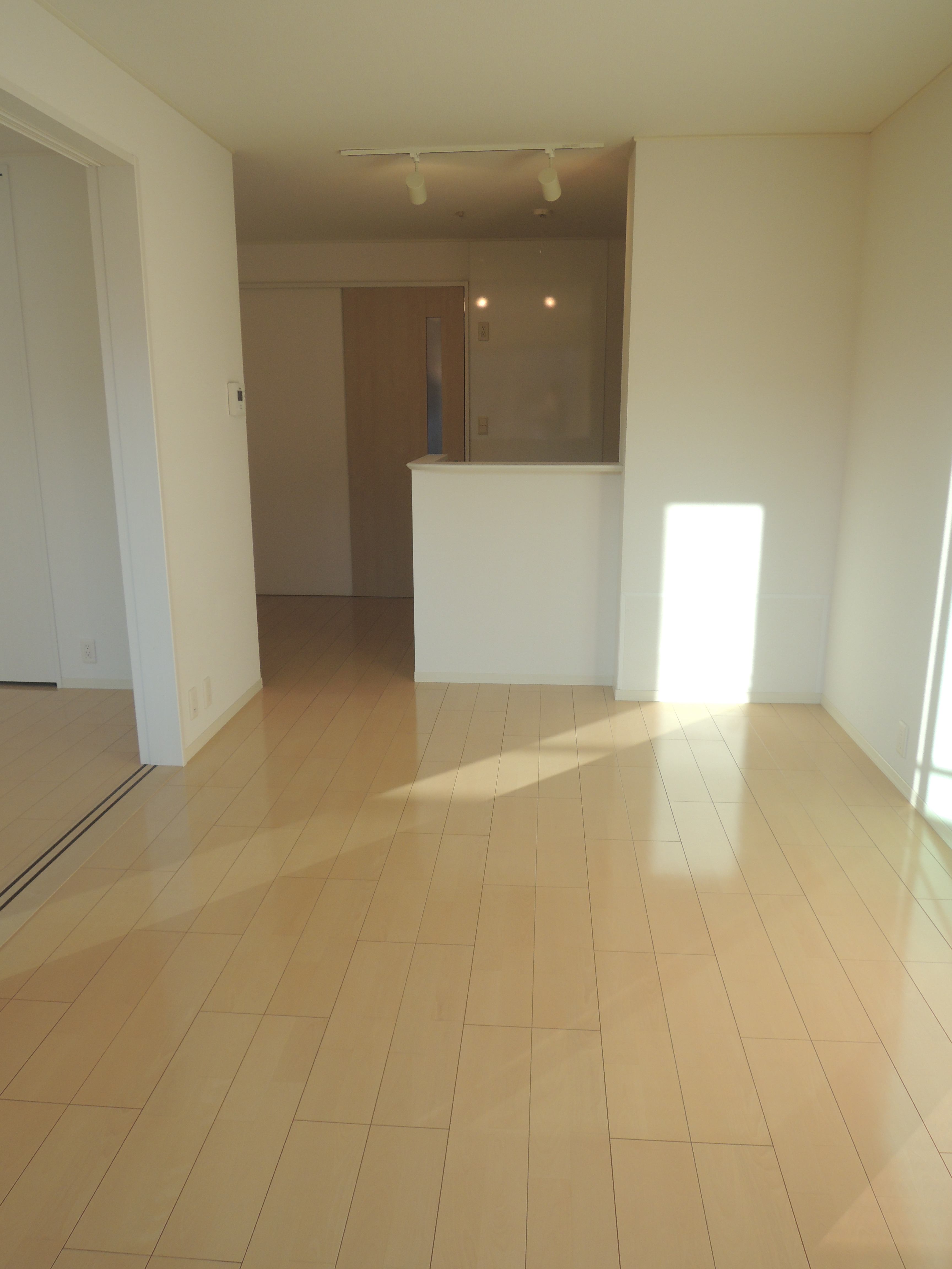 ユートピア102号室参照