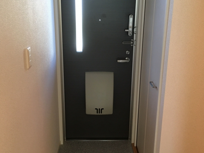 サンエイトの玄関