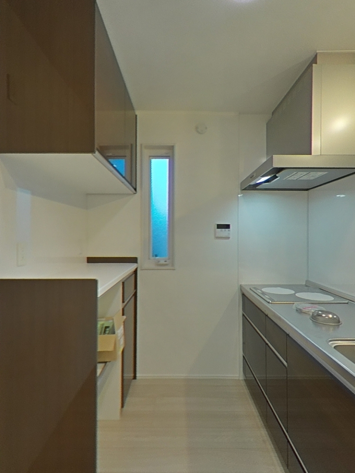 ルリアン縁のキッチン