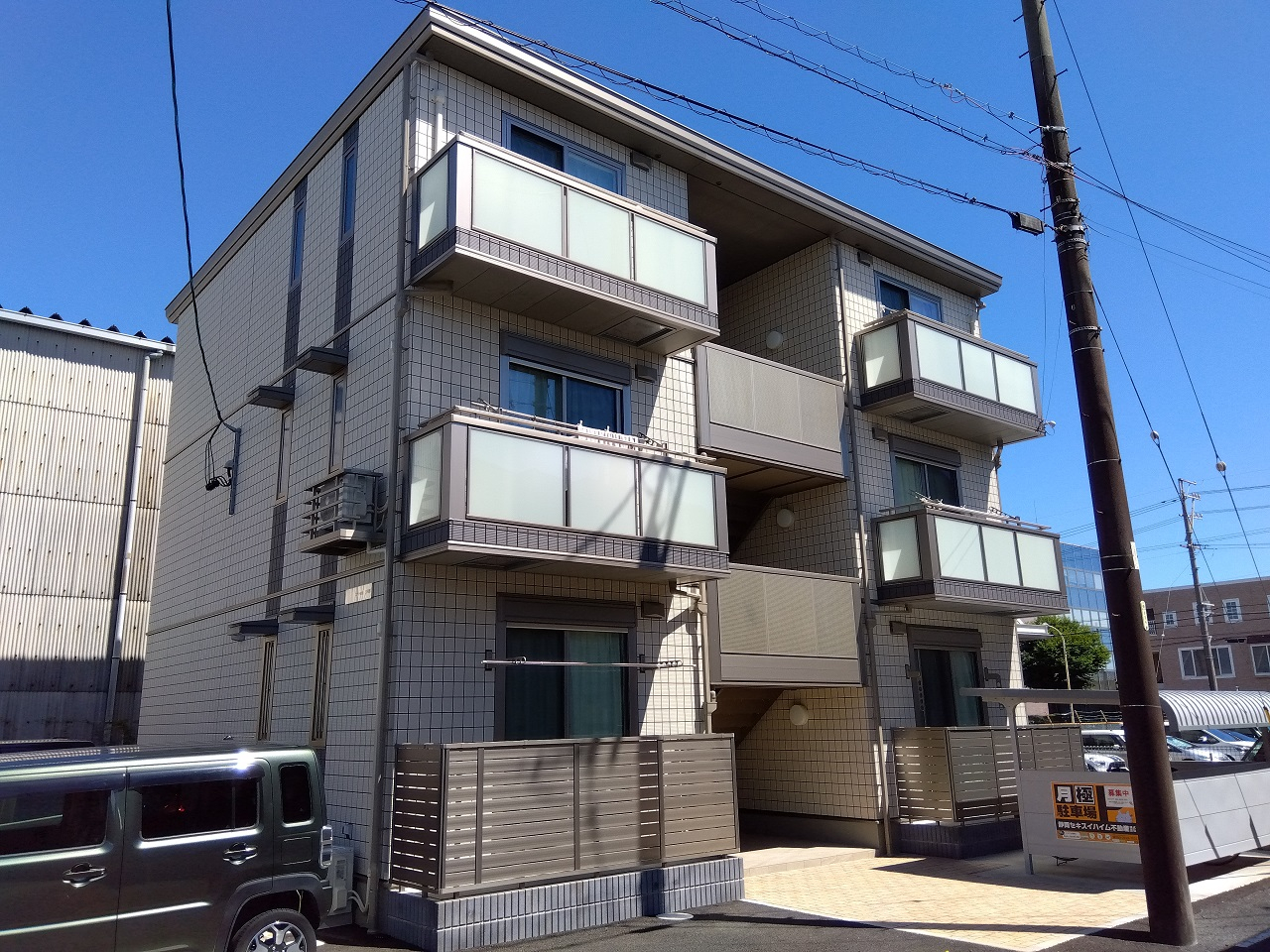 エヴァ曲金弐号館の外観