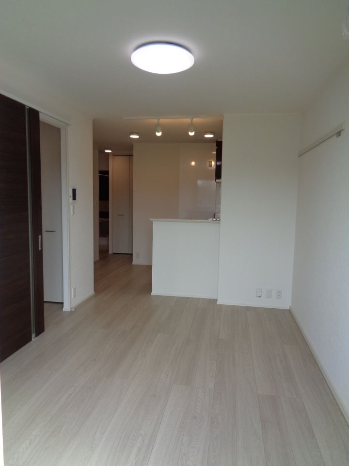 ルリアン縁のリビング