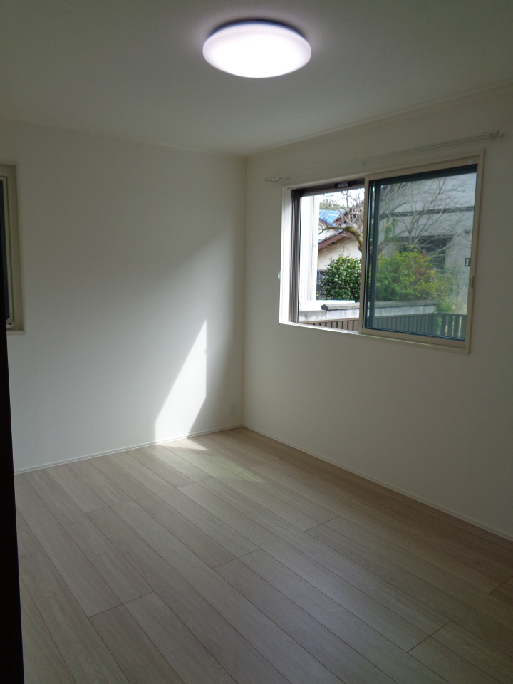 ルリアン縁の寝室