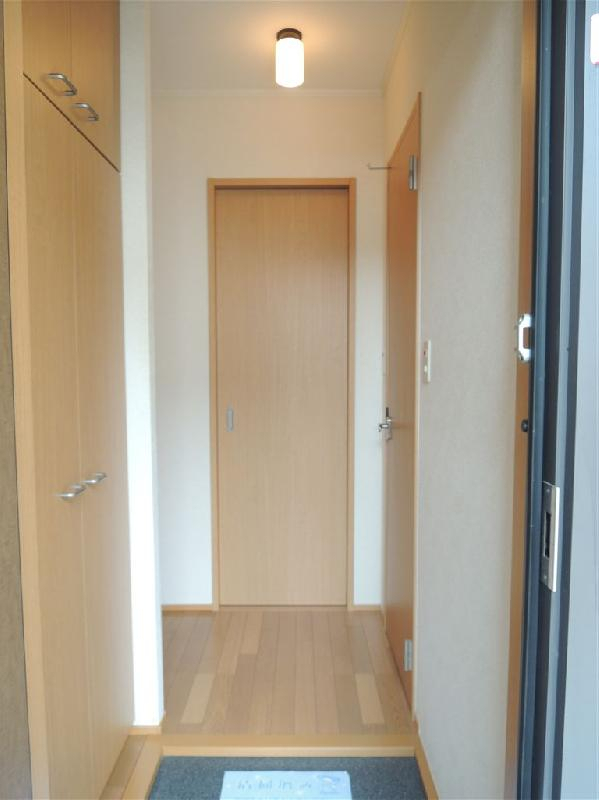 玄関（101参照）