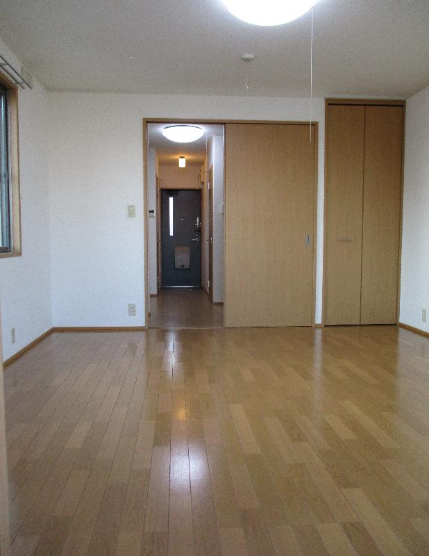 ※201号室の写真使用　洋室