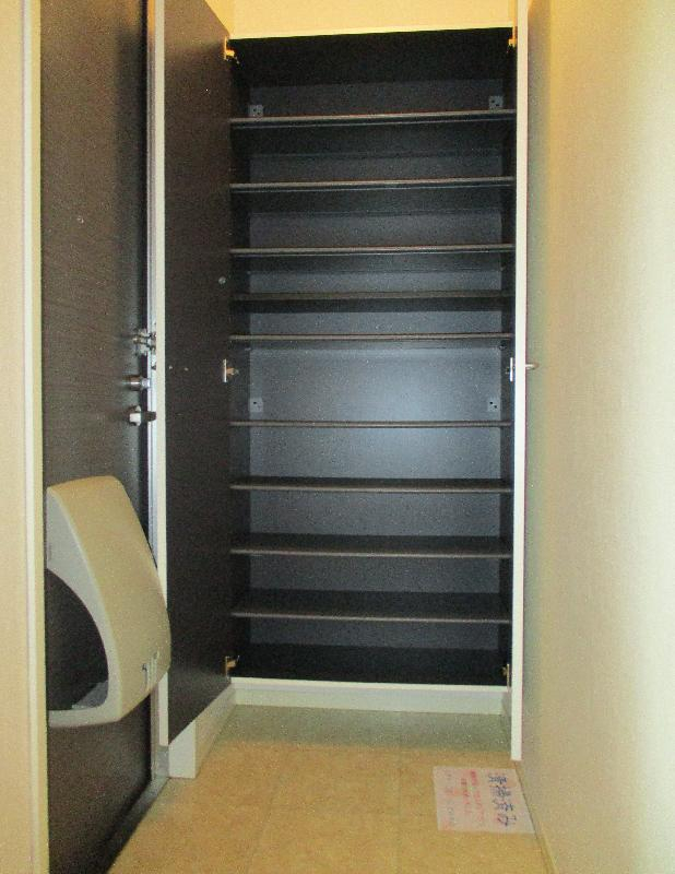 レインボールートの玄関