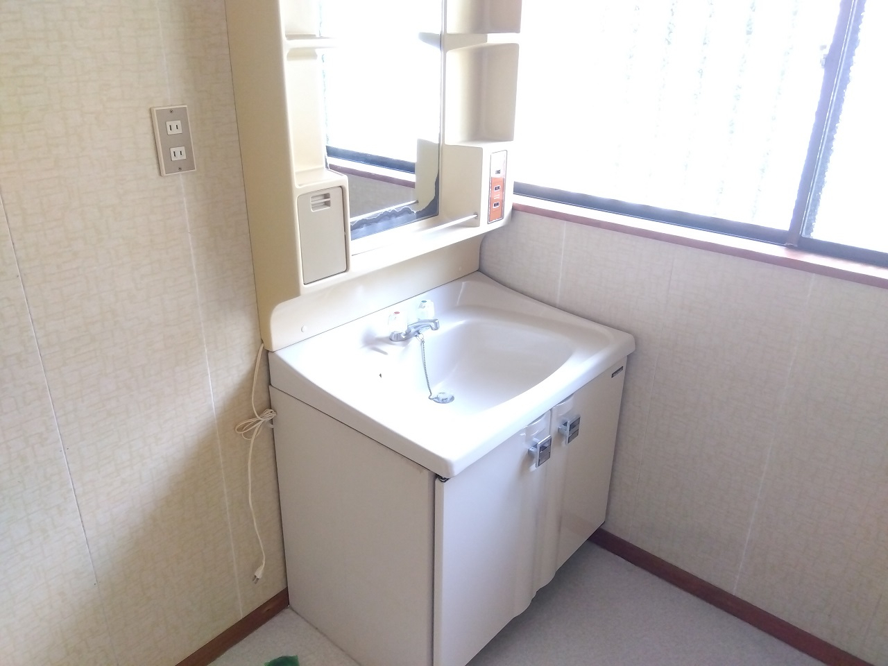 桜町2丁目戸建の洗面所