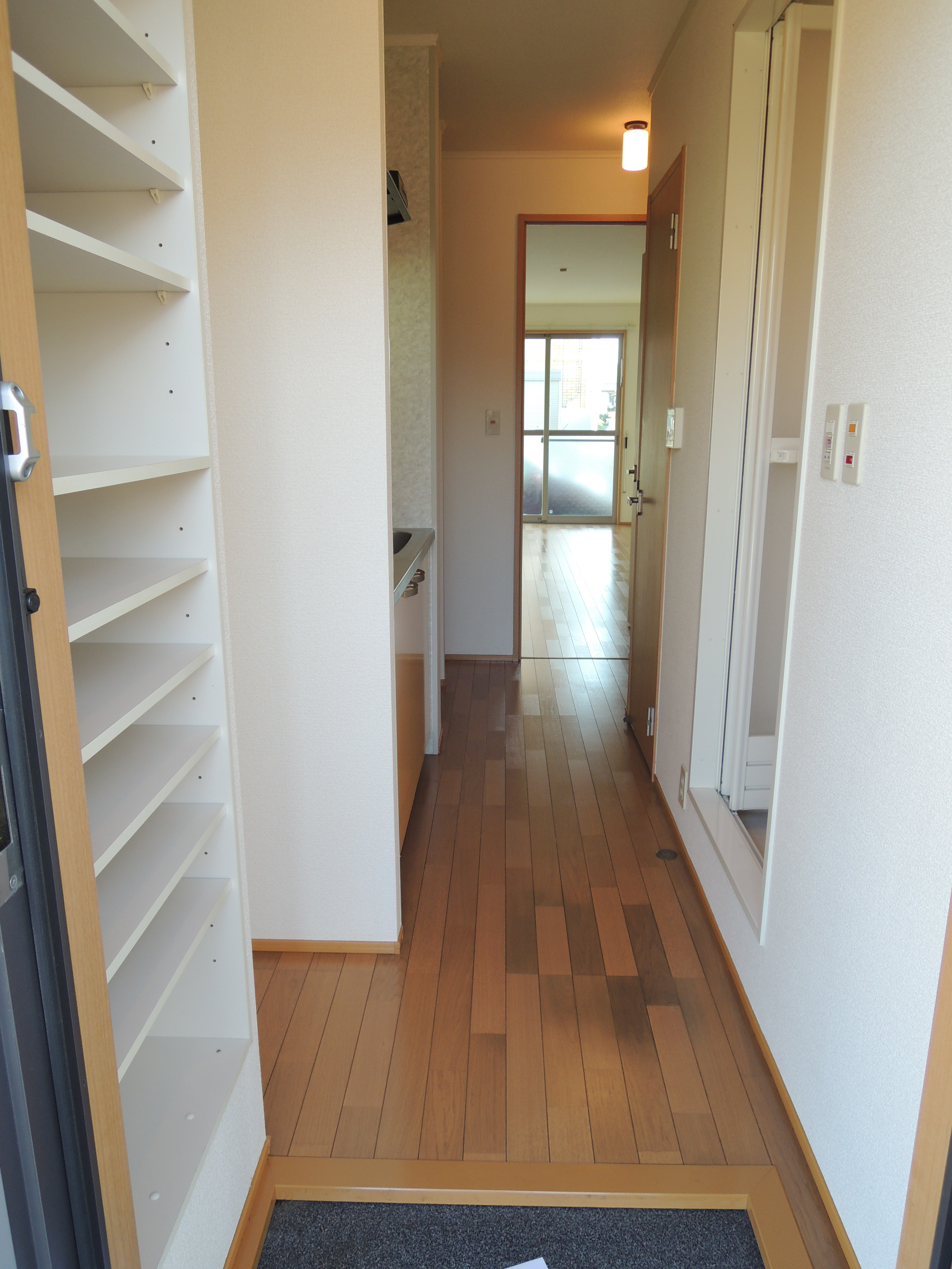 キャッスルウエストIIの玄関