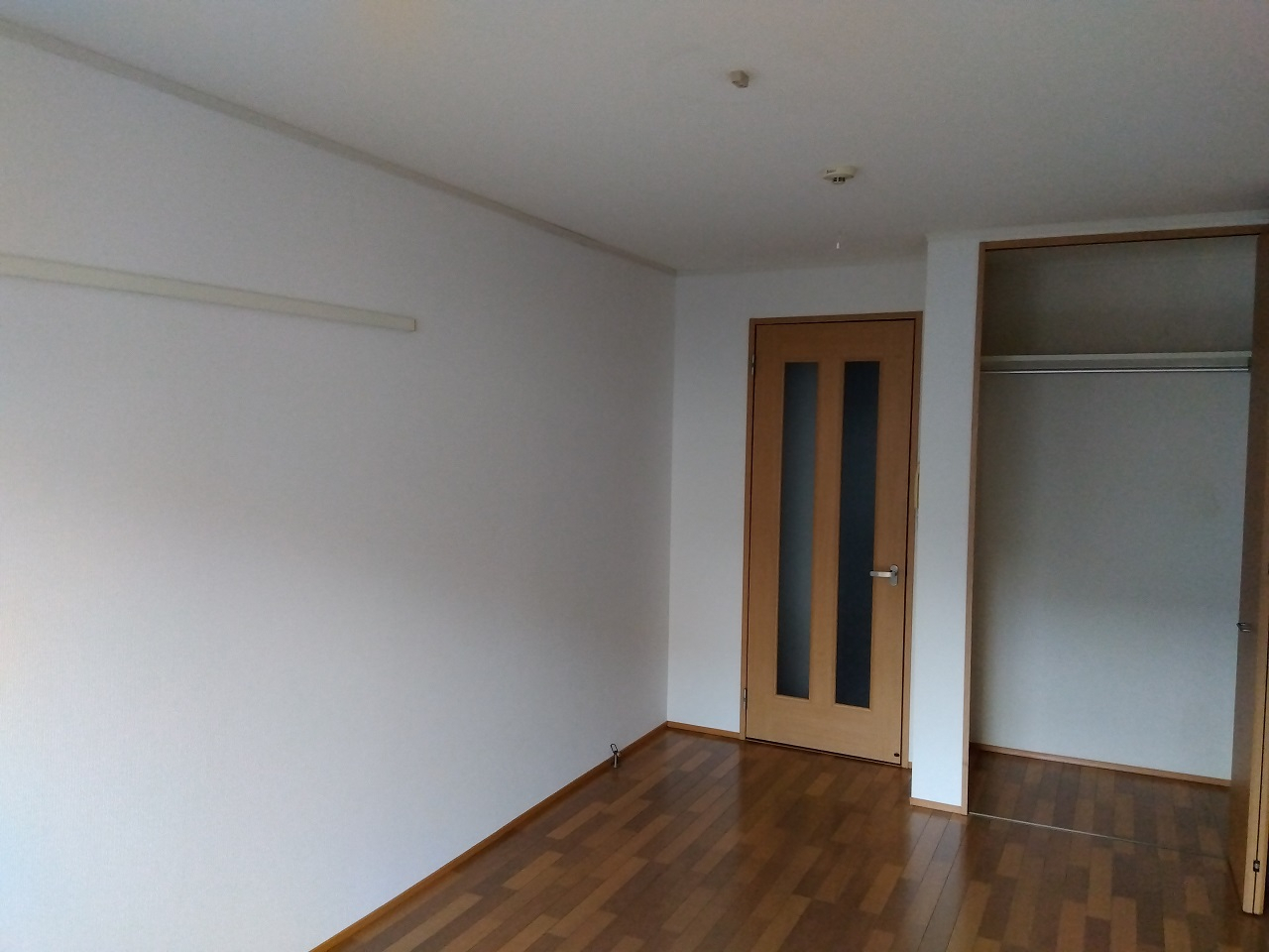 同物件内左右反転の部屋の写真です。現状有姿となります。