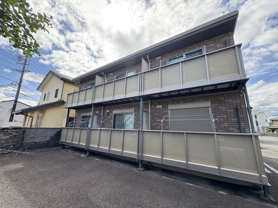 メゾン彩 201号室の外観