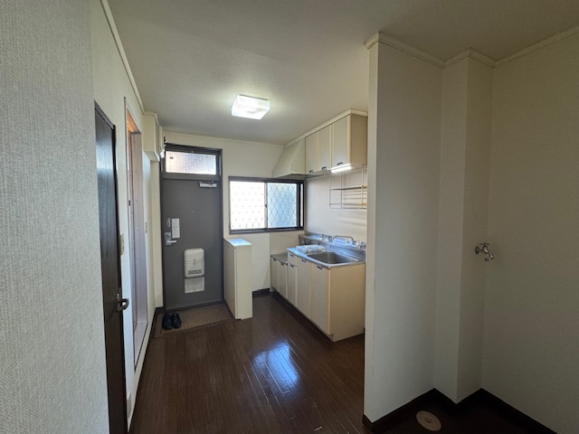 ハイム横割のキッチン