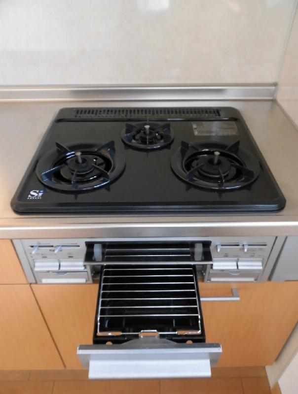 伝法戸建のキッチン