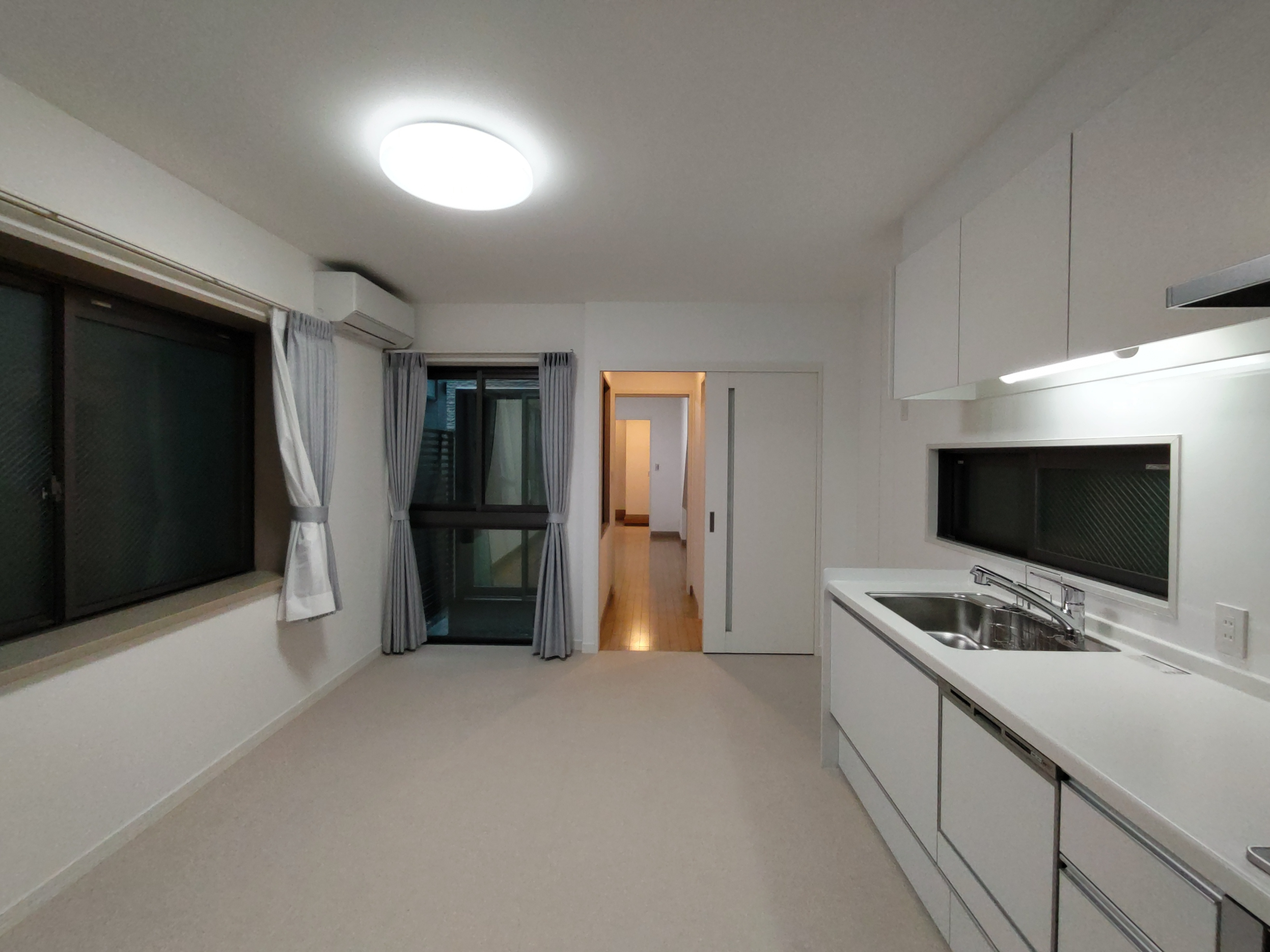 鷹匠3丁目戸建のキッチン