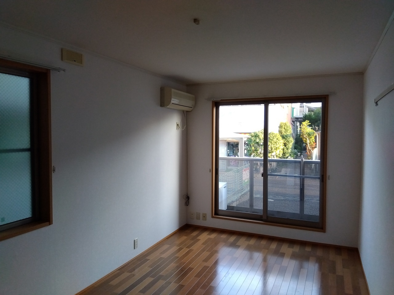 同物件内左右反転の部屋の写真です。現状有姿となります。