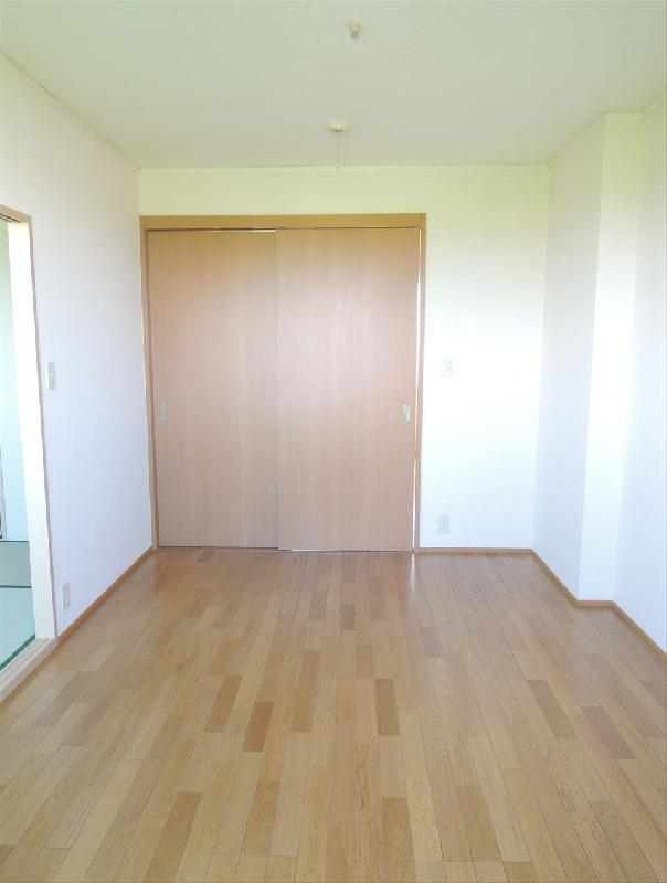 ピアチェーレ　洋室南