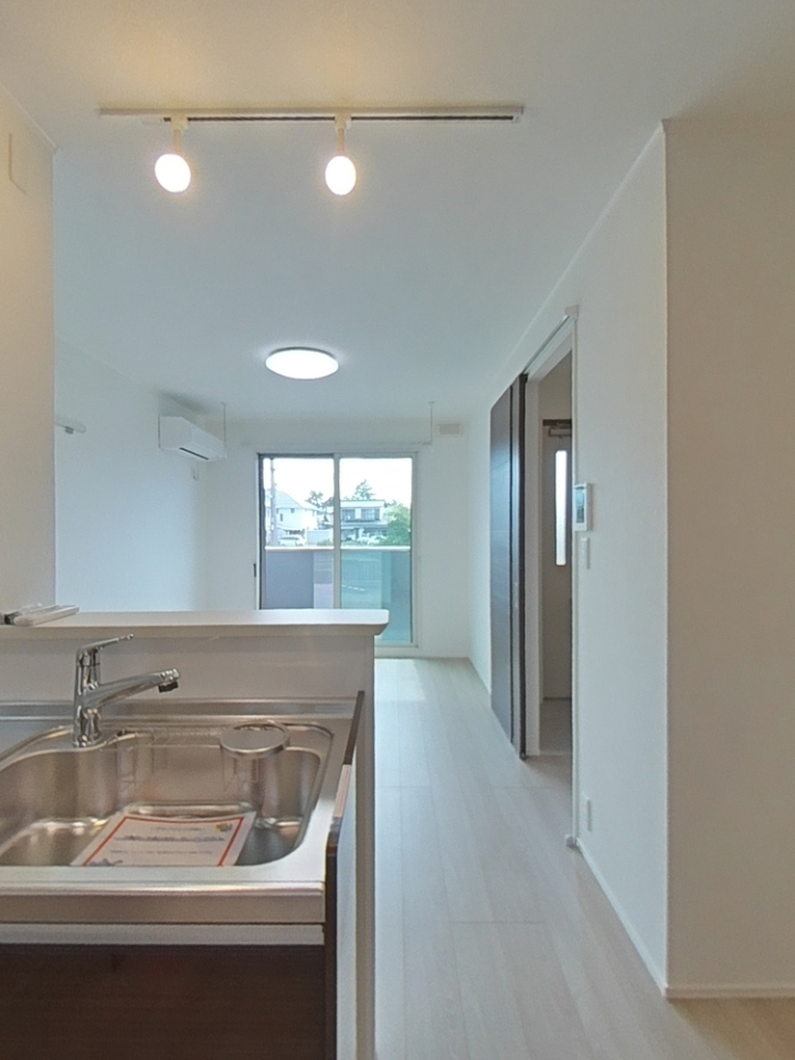 ルリアン縁のリビング