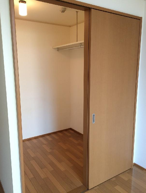ハイツ仲見代の収納