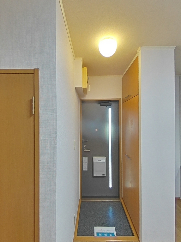 サンコートヴィラCの玄関