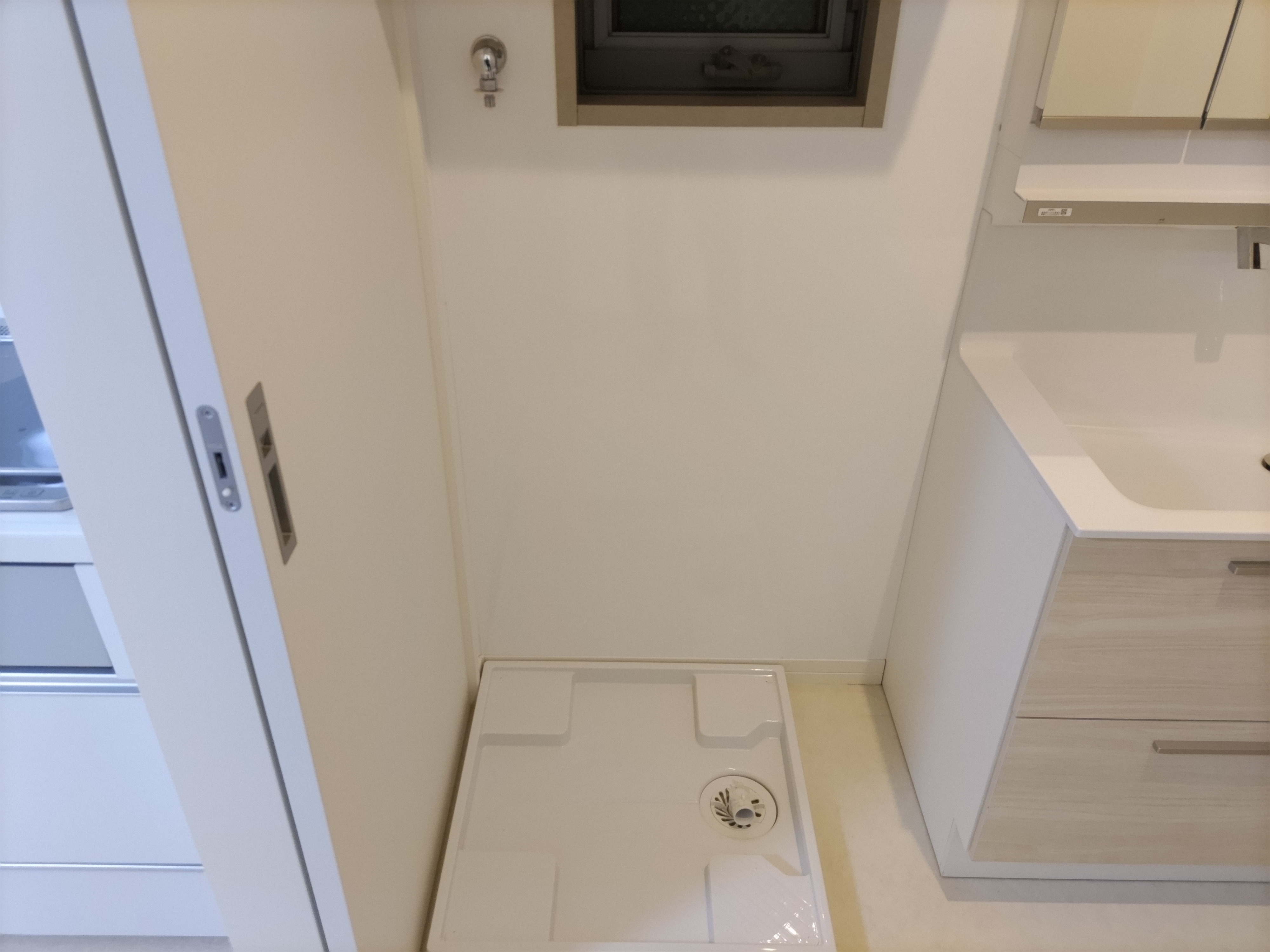 鷹匠3丁目戸建の洗面所