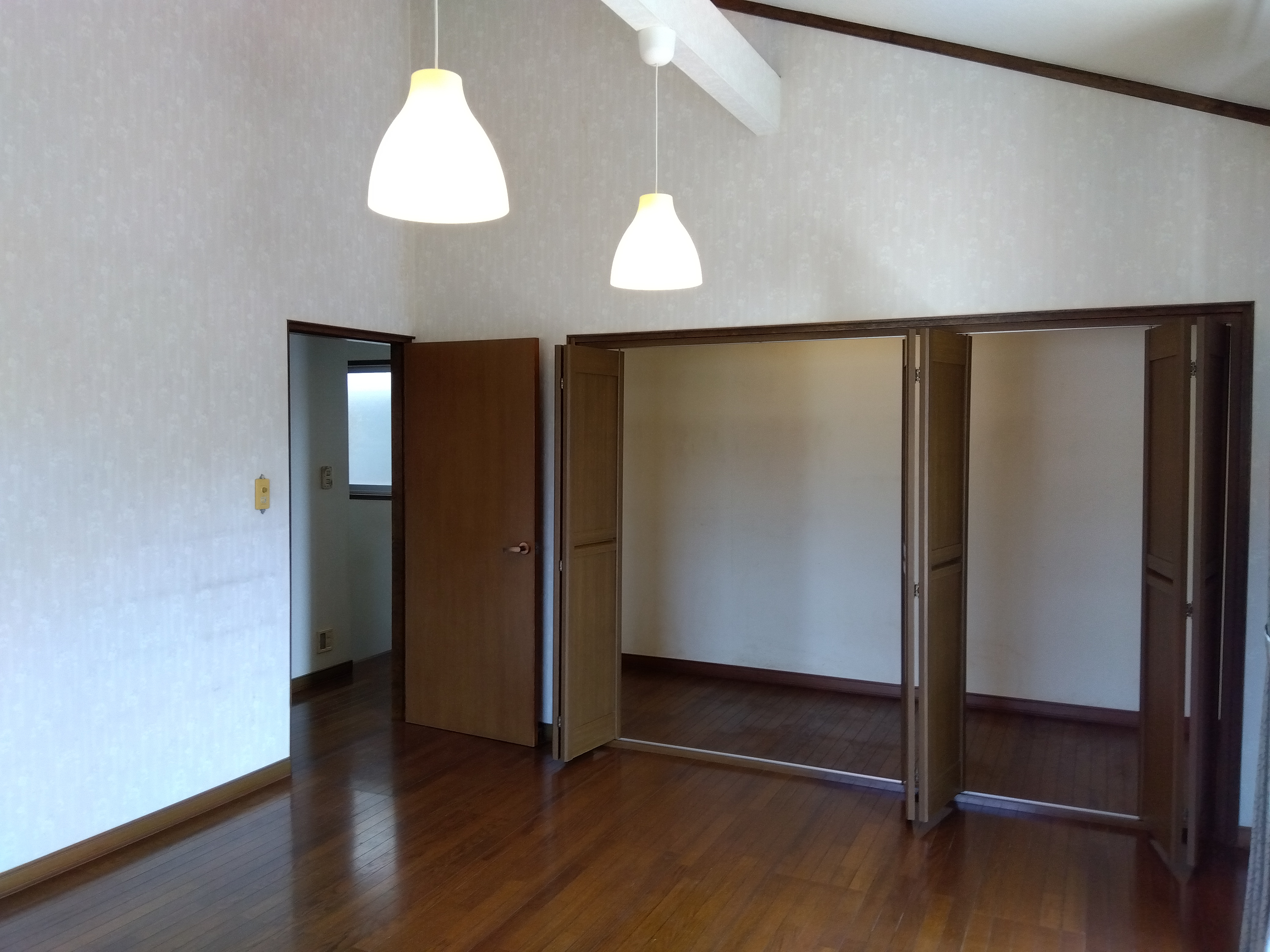 東1丁目戸建の収納