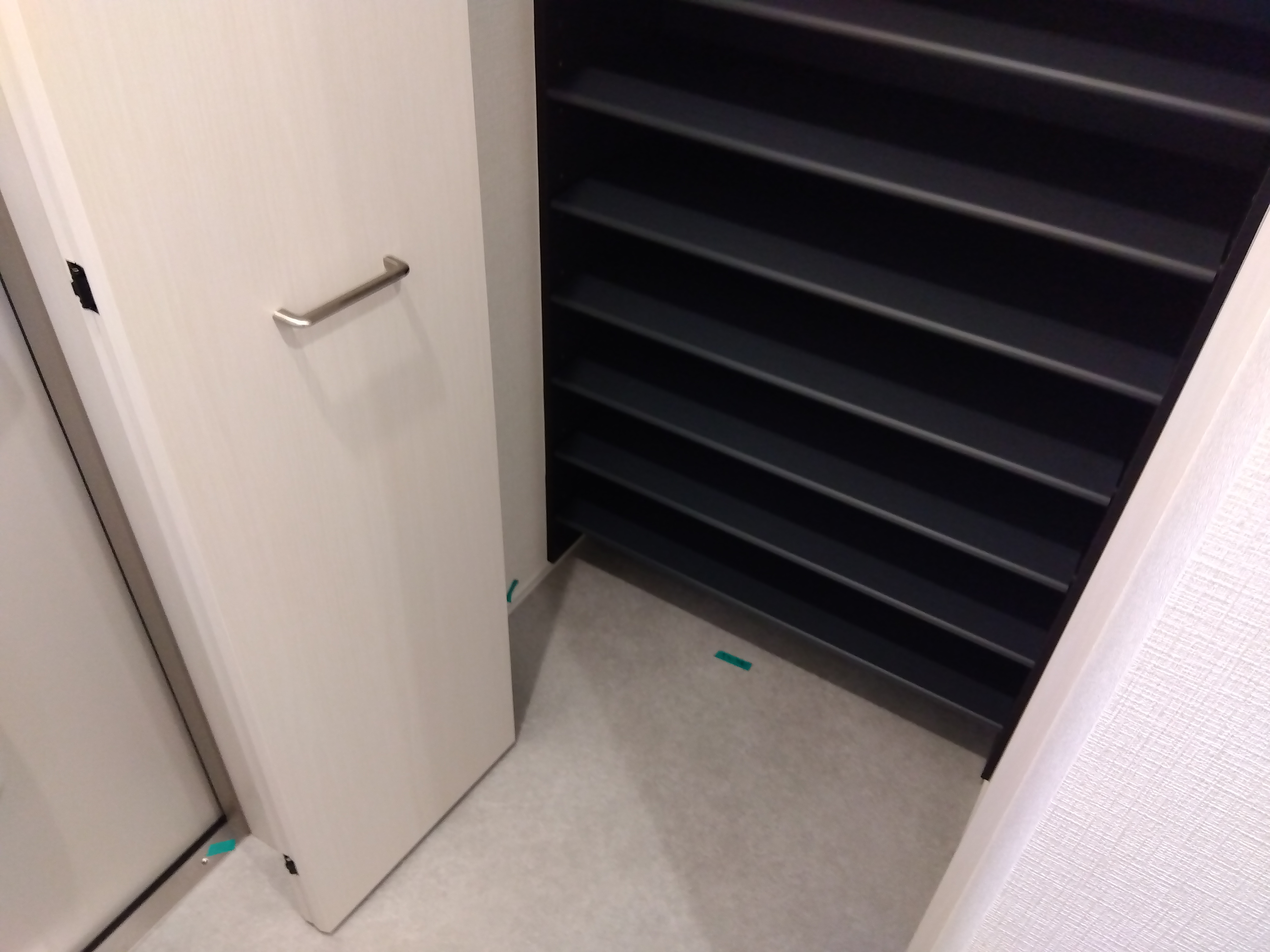 ラ・ルーチェの玄関