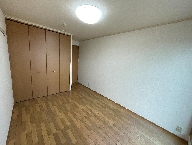 ロイヤル宝田の寝室