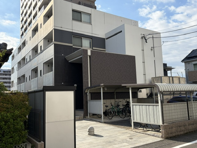 リード 203号室の外観