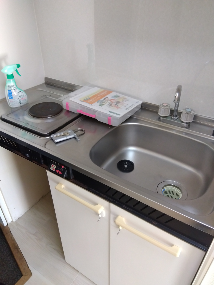 他の同型の部屋の写真です。現状有姿。