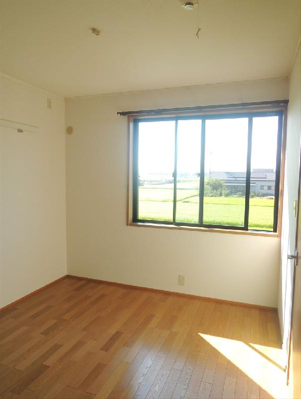 ピアチェーレ　洋室北