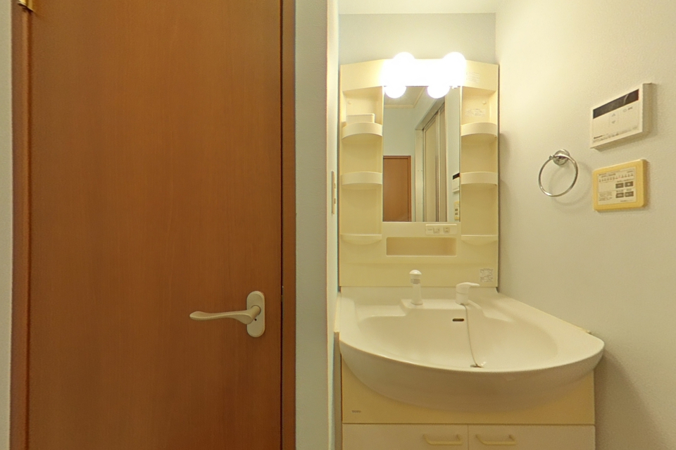A oneの洗面所