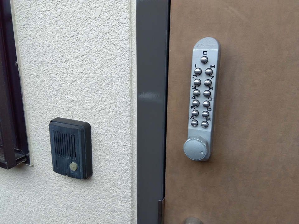 他の同型の部屋の写真です。現状有姿。