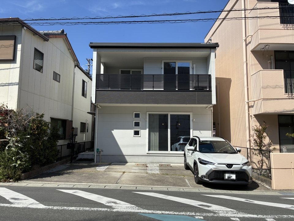 鹿谷町貸家 Aの外観