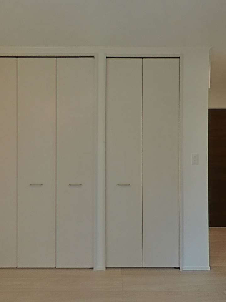 ルリアン縁の収納