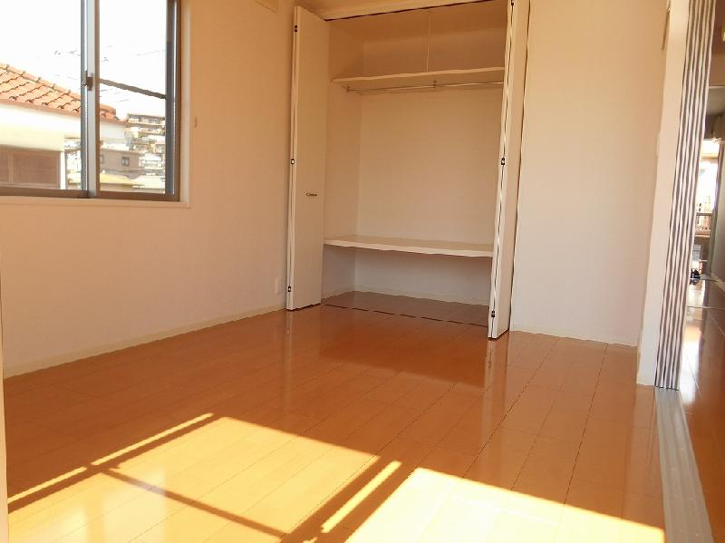 ラヴィエールBのリビング