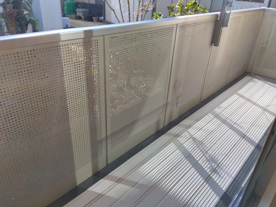 ファミール狐ヶ崎のバルコニー