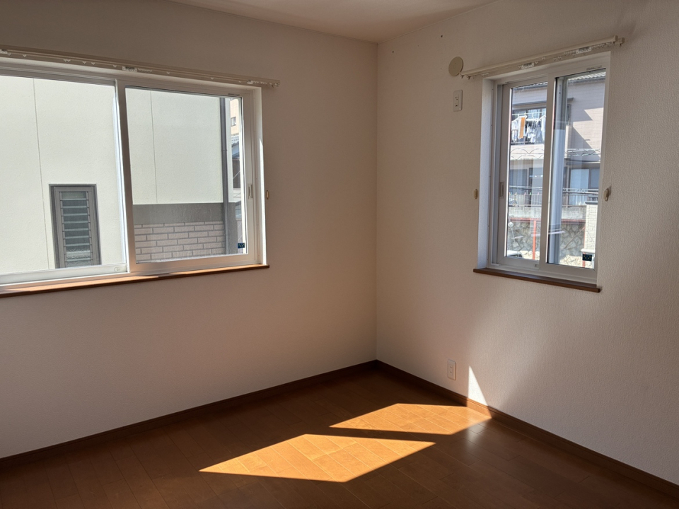 鹿谷町貸家の画像