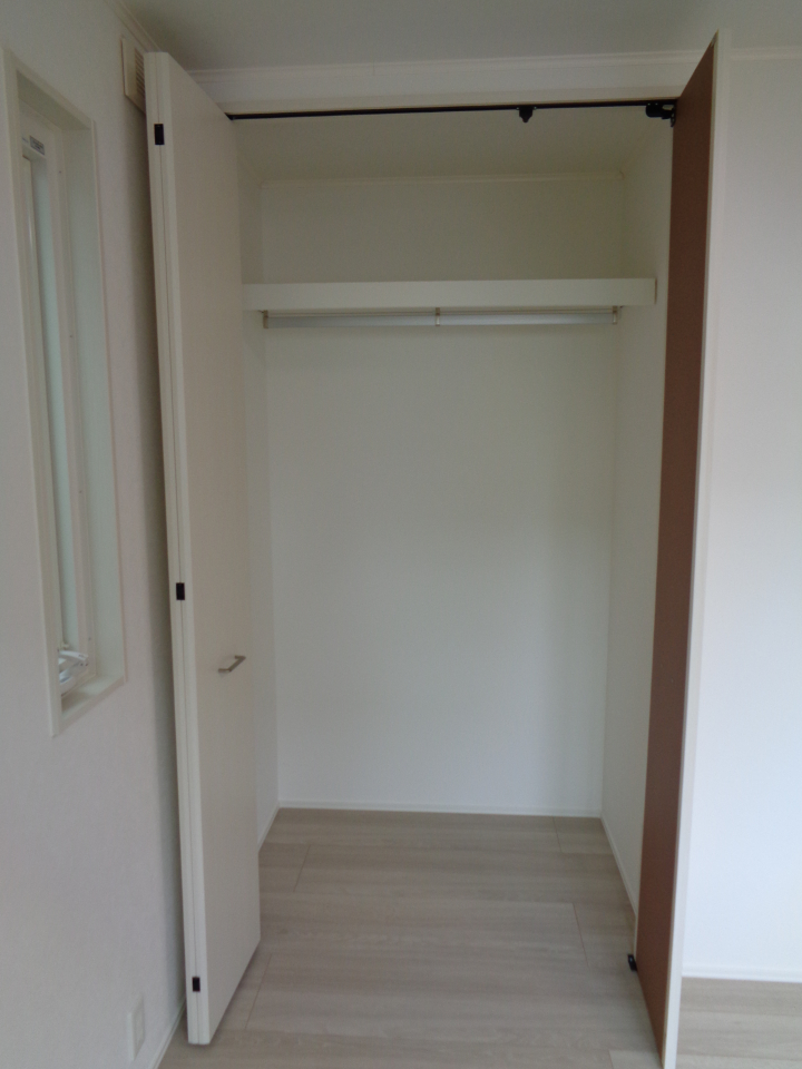 ルリアン縁の収納