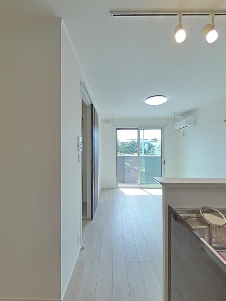 ルリアン縁のリビング